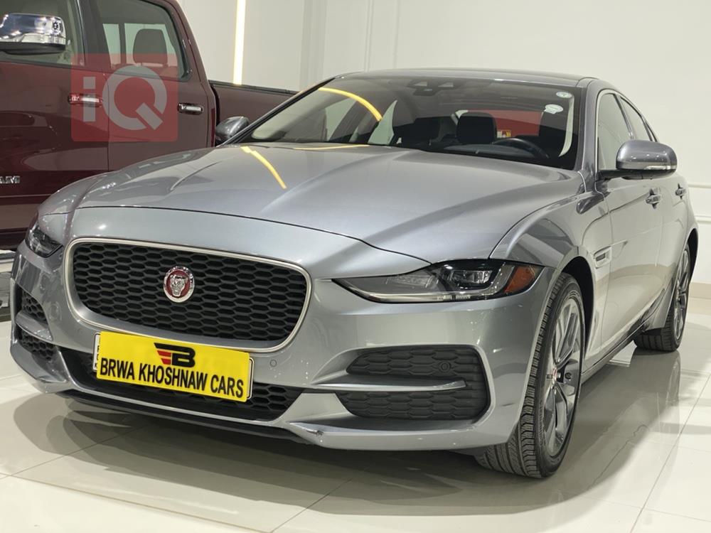 جاگوار XE